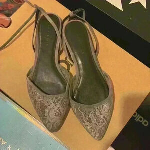 Banana Republic Women Lace Flats